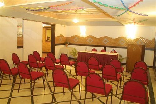 Hotel Maurya International Ченнаї Екстер'єр фото